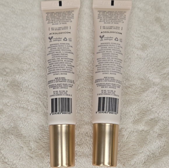 Aceology Passionfruit Refining Lip Scrub - Picture 3 of 5